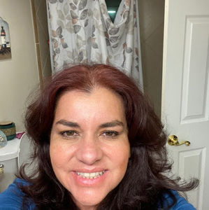 Meet your Posher, Claudia